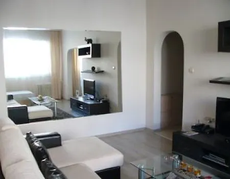 Otel Vip - Lyuben Karavelov Street