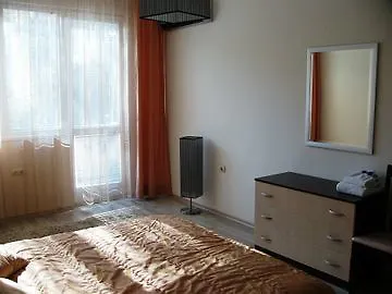 Otel Vip - Lyuben Karavelov Street